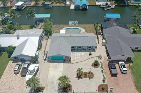 910 Silver Palm Way, Apollo Beach, FL 33572
