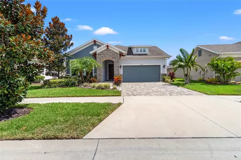 13927 Kingfisher Glen Dr, Lithia, FL 33547