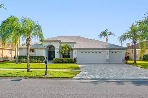 9112 Woodbay Dr, Tampa, FL 33626