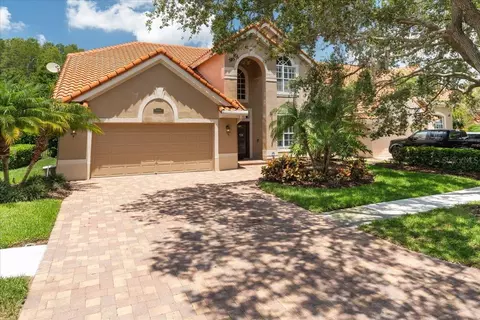 18933 Avenue Biarritz, Lutz, FL 33558