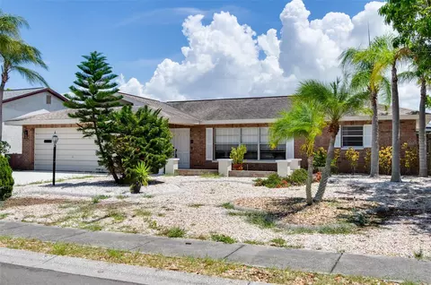 6521 Santiago Ct, Apollo Beach, FL 33572
