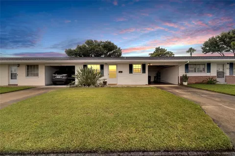 5112 Park Lake Dr N #106, Pinellas Park, FL 33782