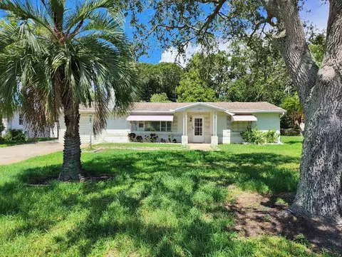 4841 56th Way N, Kenneth City, FL 33709