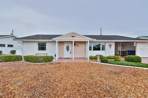 628 Oakmont Ave, Sun City Center, FL 33573