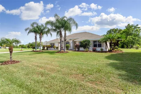 2057 Farrington Dr, Lakeland, FL 33809