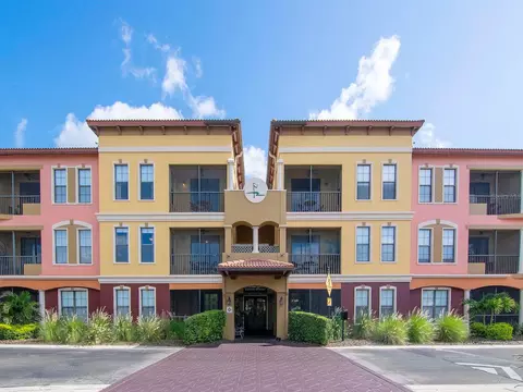 13941 Clubhouse Dr #210, Tampa, FL 33618