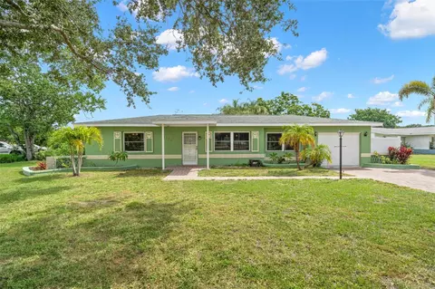 6120 49th Ave N, Kenneth City, FL 33709