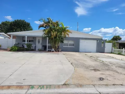 4530 W Burke St, Tampa, FL 33614
