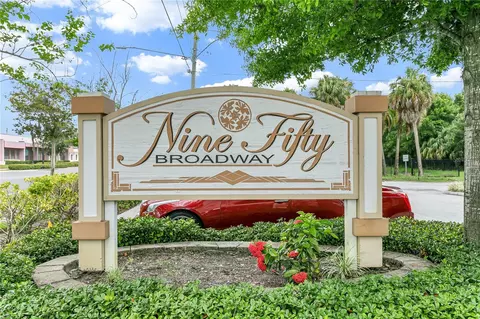 950 Broadway #307, Dunedin, FL 34698
