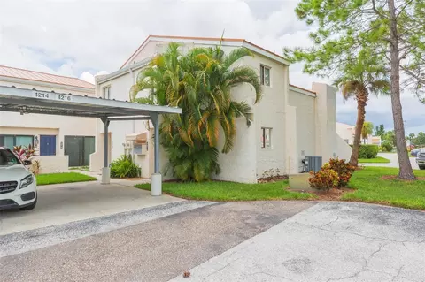 4216 Harbor House Dr, Tampa, FL 33615