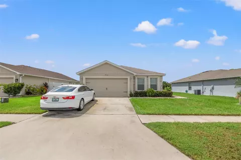 34842 Highbury Ln, Zephyrhills, FL 33541