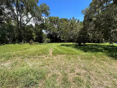 10505 Hershey Rd, Thonotosassa, FL 33592
