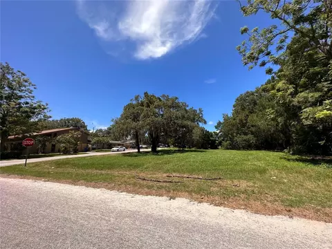 9400 Eastfield Rd, Thonotosassa, FL 33592