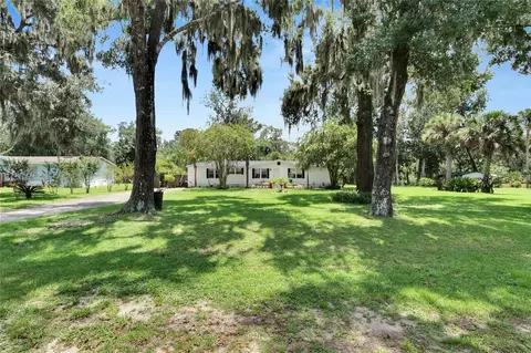 4854 Indian Oak Dr, Mulberry, FL 33860
