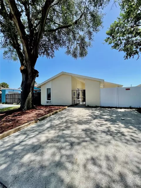 10509 Brynwood Ln, Tampa, FL 33624