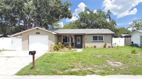 3023 Primrose Dr, Holiday, FL 34691