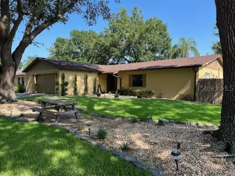 4601 Huntsman Ct, Tampa, FL 33624