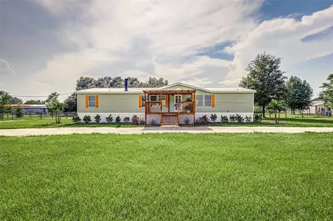 3905 Sparky Ln, Plant City, FL 33565