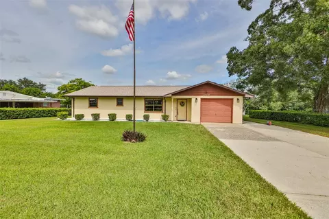 37139 Mandarin Ave, Zephyrhills, FL 33541