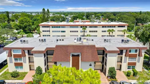 208 NE Monroe Cir N #C-206, Saint Petersburg, FL 33702
