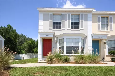 37302 Embassy Park Ln #9, Dade City, FL 33525