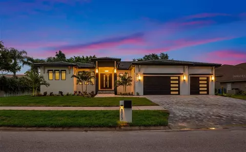 9913 Chris Craft Ct, Tampa, FL 33615