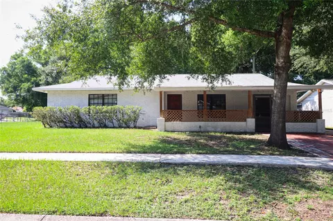 1201 Oak Valley Dr, Seffner, FL 33584