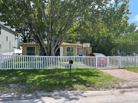 4324 W Green St, Tampa, FL 33607