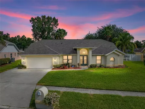 2304 Marseille Ct, Valrico, FL 33596