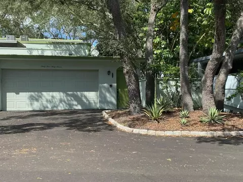 4447 Vieux Carre Cir, Tampa, FL 33613