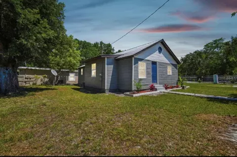 6901 Central Ave, Mulberry, FL 33860