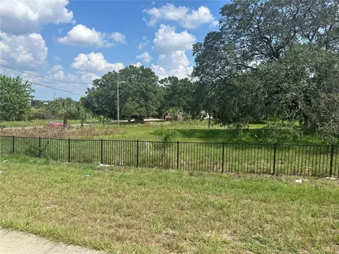10626 E Bay Rd, Gibsonton, FL 33534