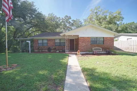 304 Jeanal Pl, Tampa, FL 33612