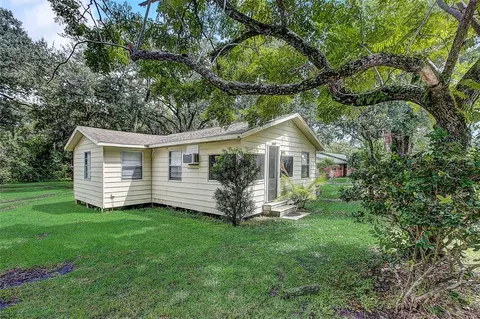 3003 N 76th St, Tampa, FL 33619