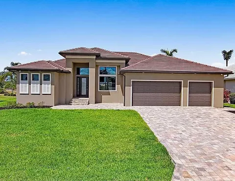 3719 Bordeaux Dr E, Punta Gorda, FL 33950