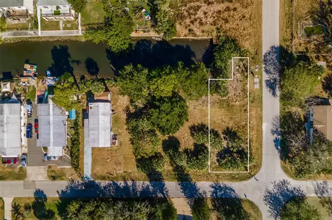 14939 Shark St, Hudson, FL 34667