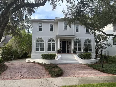 2924 W Lawn Ave, Tampa, FL 33611