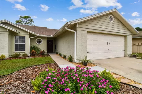 1621 Gardner Dr, Lutz, FL 33559