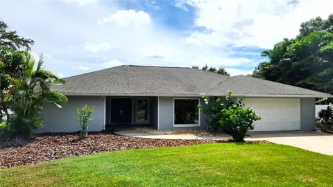 2910 Lake Stall Ln, Tampa, FL 33618