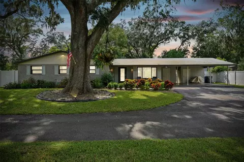 1410 Memory Ln, Lutz, FL 33549