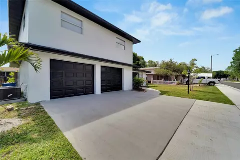 414 Maplewood Dr, Oldsmar, FL 34677