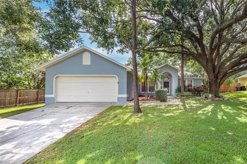 5204 Saint Lucia Dr, Lakeland, FL 33812