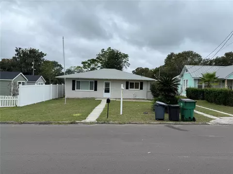 5119 5th St, Zephyrhills, FL 33542