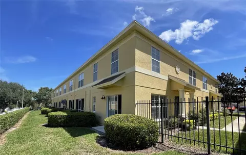 240 Hardcastle Pl, Valrico, FL 33594