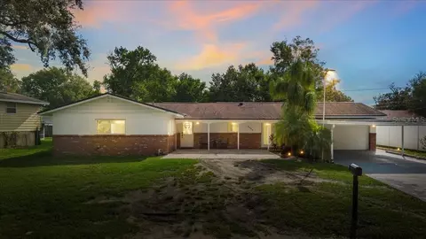 1105 Alpine Dr, Brandon, FL 33510
