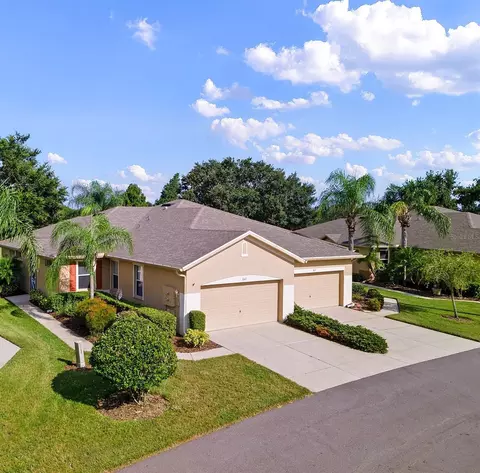 2017 Acadia Greens Dr, Sun City Center, FL 33573