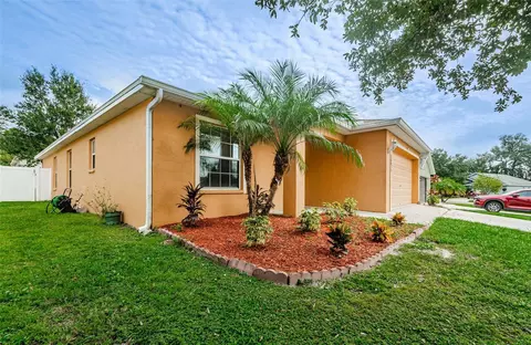 36035 Laguna Hills Cir, Zephyrhills, FL 33541