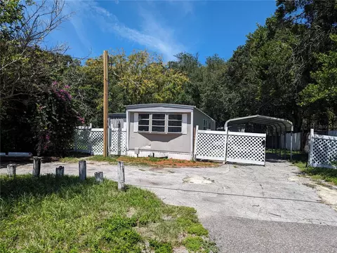 9843 Lake Dr, New Port Richey, FL 34654