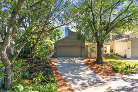 13713 Lazy Oak Dr, Tampa, FL 33613