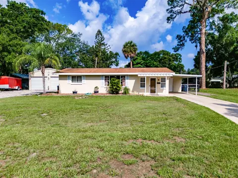 411 2nd St SW, Ruskin, FL 33570